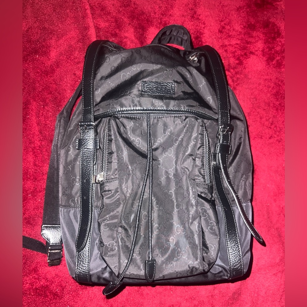 Authentic Gucci bagpack 🖤🖤 - Picture 13 of 13